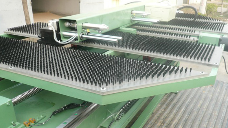 通達(dá)動(dòng)力伺服送料機(jī)案例！